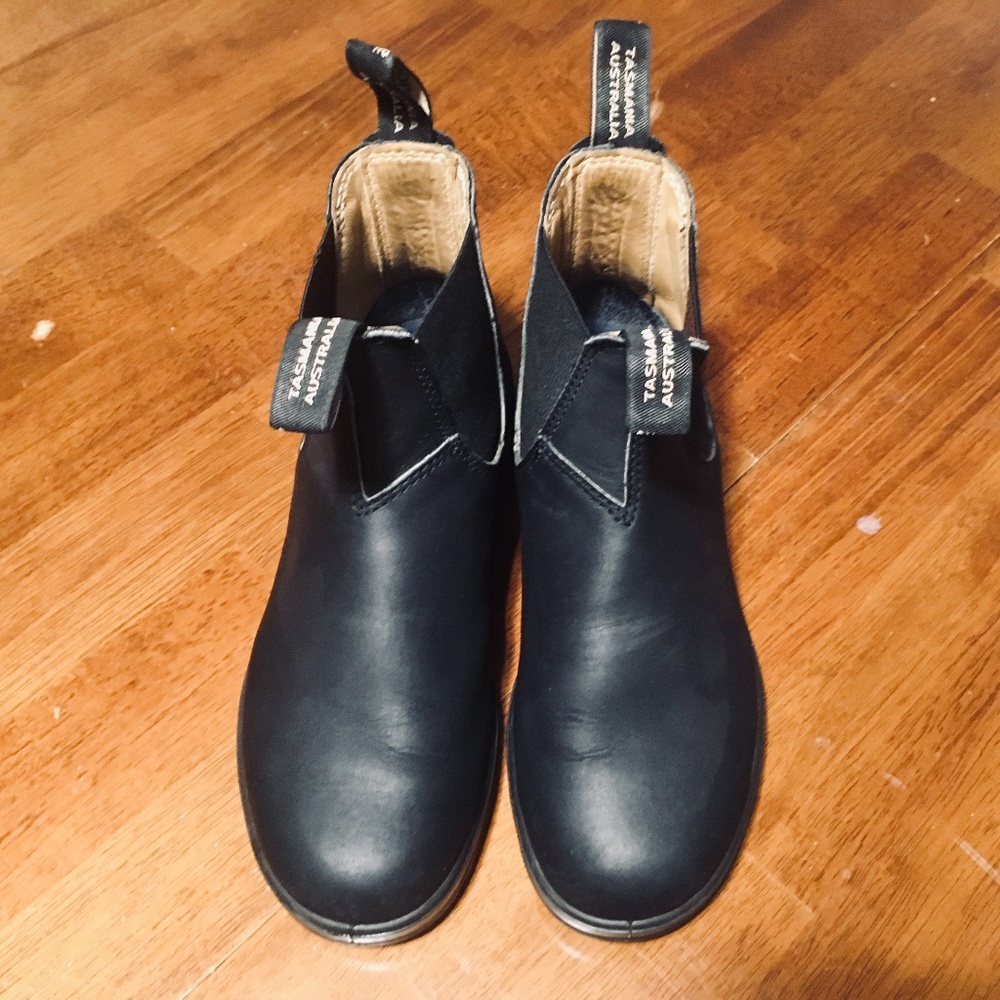 Blundstone 550 black leather slip-on booties